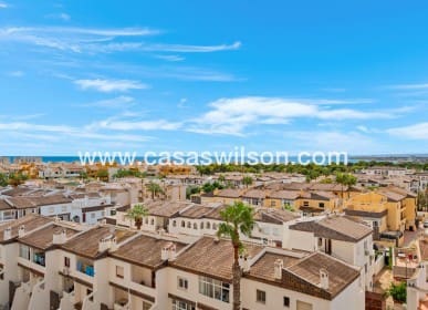 3 makuuhuone Huoneisto myytävänä paikassa Orihuela Costa mukana uima-altaan - 269 000 € (Ref: 9818737)