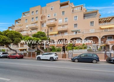 3 makuuhuone Huoneisto myytävänä paikassa Orihuela Costa mukana uima-altaan - 269 000 € (Ref: 9818737)
