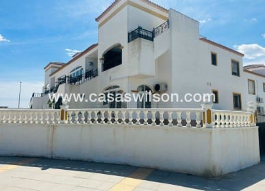 2 soveværelse Lejlighed til salg i Orihuela med swimmingpool - € 140.000 (Ref: 9818738)