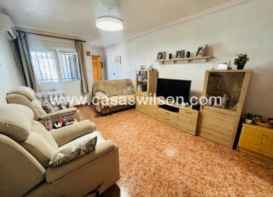 2 soveværelse Lejlighed til salg i Orihuela med swimmingpool - € 140.000 (Ref: 9818738)