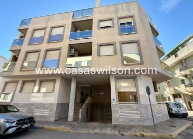 2 Zimmer Apartment zu verkaufen in Formentera del Segura mit Pool - 104.900 € (Ref: 9819199)