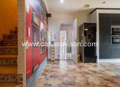 Chalet de 5 habitaciones en La Hoya en venta con piscina - 510.000 € (Ref: 9830369)