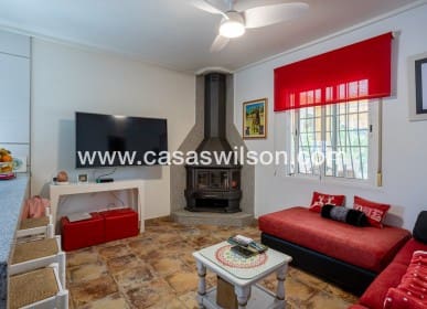 Chalet de 5 habitaciones en La Hoya en venta con piscina - 510.000 € (Ref: 9830369)