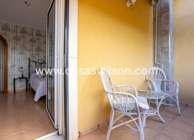 Chalet de 5 habitaciones en La Hoya en venta con piscina - 510.000 € (Ref: 9830369)