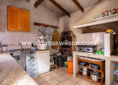Chalet de 5 habitaciones en La Hoya en venta con piscina - 510.000 € (Ref: 9830369)