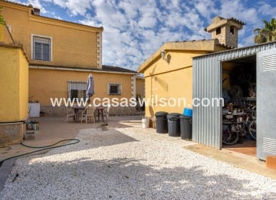 Chalet de 5 habitaciones en La Hoya en venta con piscina - 510.000 € (Ref: 9830369)
