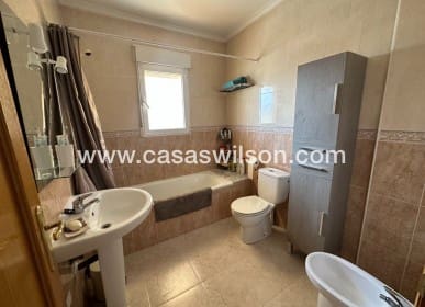 3 bedroom Townhouse for sale in Jacarilla with garage - € 149,990 (Ref: 9836709)