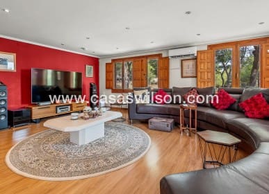 4 bedroom Finca/Country House for sale in Torremendo with pool - € 544,990 (Ref: 9844473)