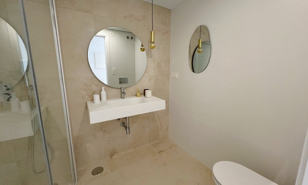 2 soveværelse Strandlejlighed til salg i Aguilas med swimmingpool garage - € 295.000 (Ref: 8677359)