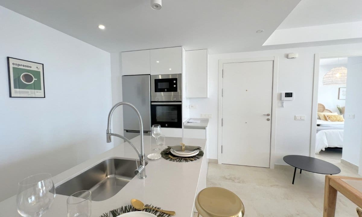 2 soveværelse Strandlejlighed til salg i Aguilas med swimmingpool garage - € 295.000 (Ref: 8677359)