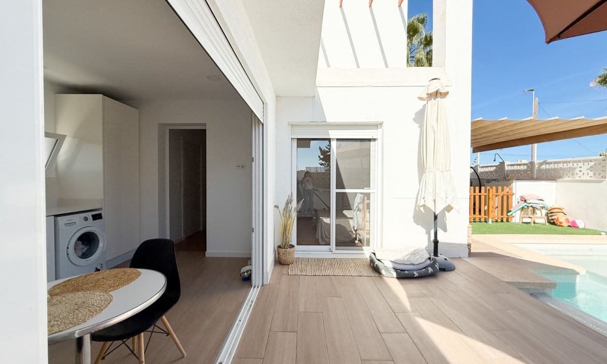 4 soveværelse Byhus til salg i Aguilas med swimmingpool garage - € 373.000 (Ref: 9207997)