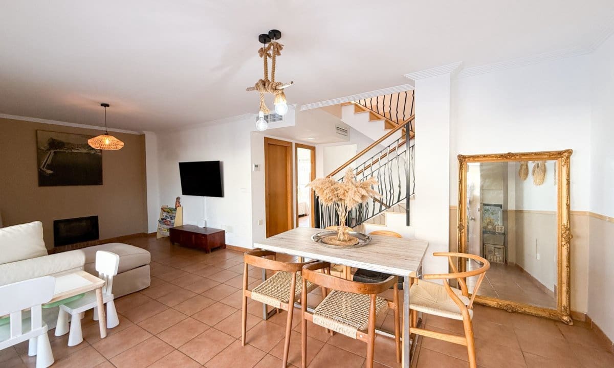 4 soveværelse Byhus til salg i Aguilas med swimmingpool garage - € 373.000 (Ref: 9207997)