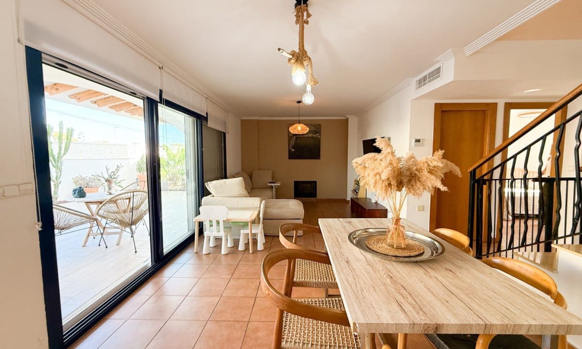 4 soveværelse Byhus til salg i Aguilas med swimmingpool garage - € 373.000 (Ref: 9207997)