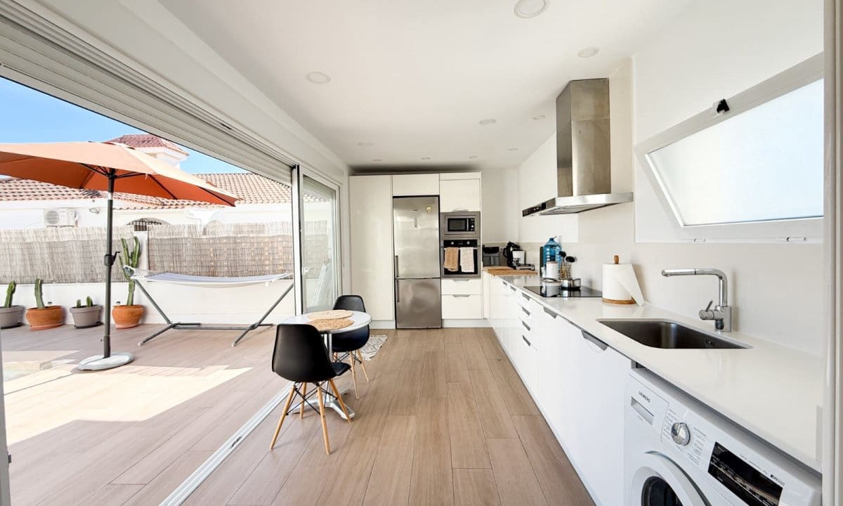 4 soveværelse Byhus til salg i Aguilas med swimmingpool garage - € 373.000 (Ref: 9207997)