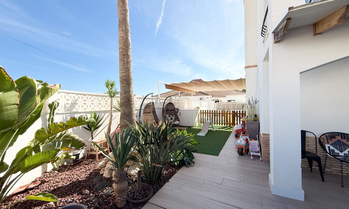 4 soveværelse Byhus til salg i Aguilas med swimmingpool garage - € 373.000 (Ref: 9207997)