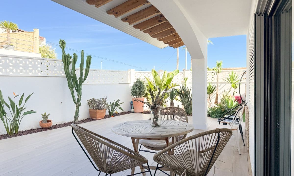 4 soveværelse Byhus til salg i Aguilas med swimmingpool garage - € 373.000 (Ref: 9207997)