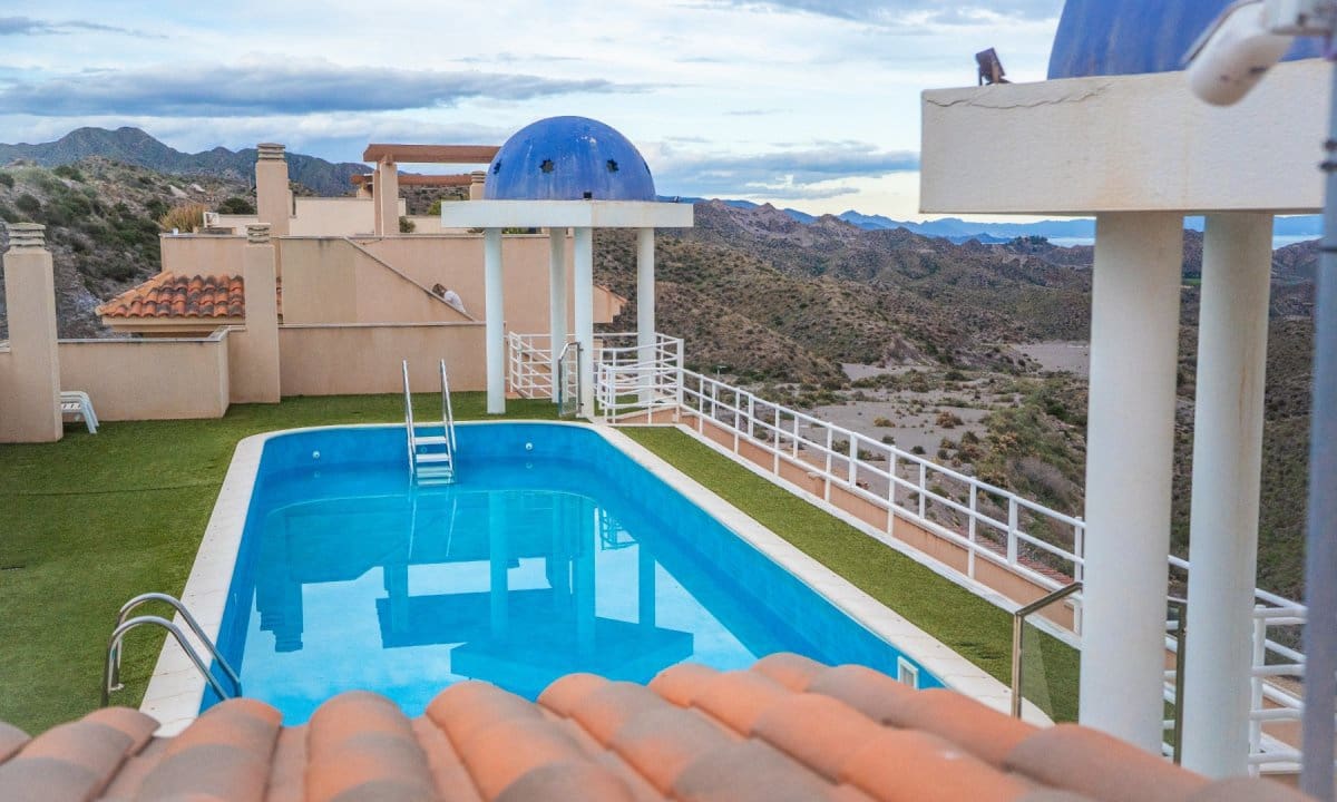 2 soverom Penthouse til salgs i Los Collados med svømmebasseng garasje - € 185 000 (Ref: 9410335)