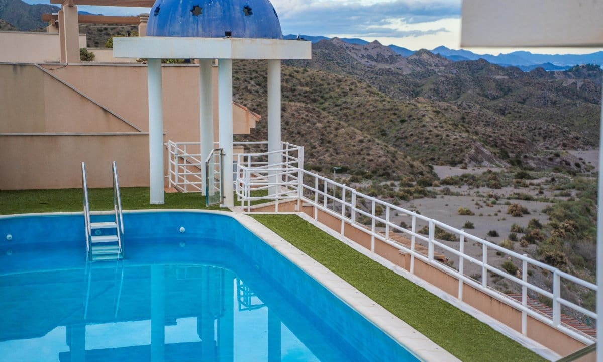 2 soverom Penthouse til salgs i Los Collados med svømmebasseng garasje - € 185 000 (Ref: 9410335)