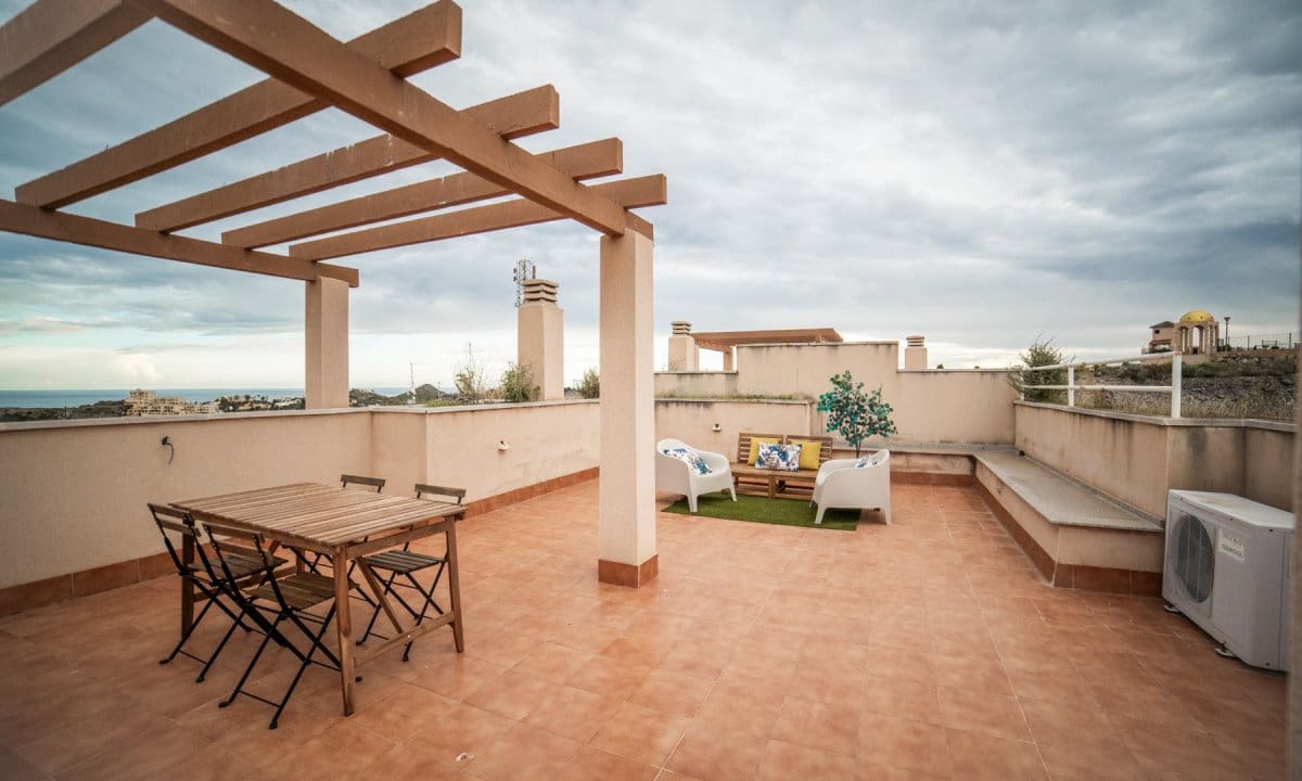 2 soverom Penthouse til salgs i Los Collados med svømmebasseng garasje - € 185 000 (Ref: 9410335)