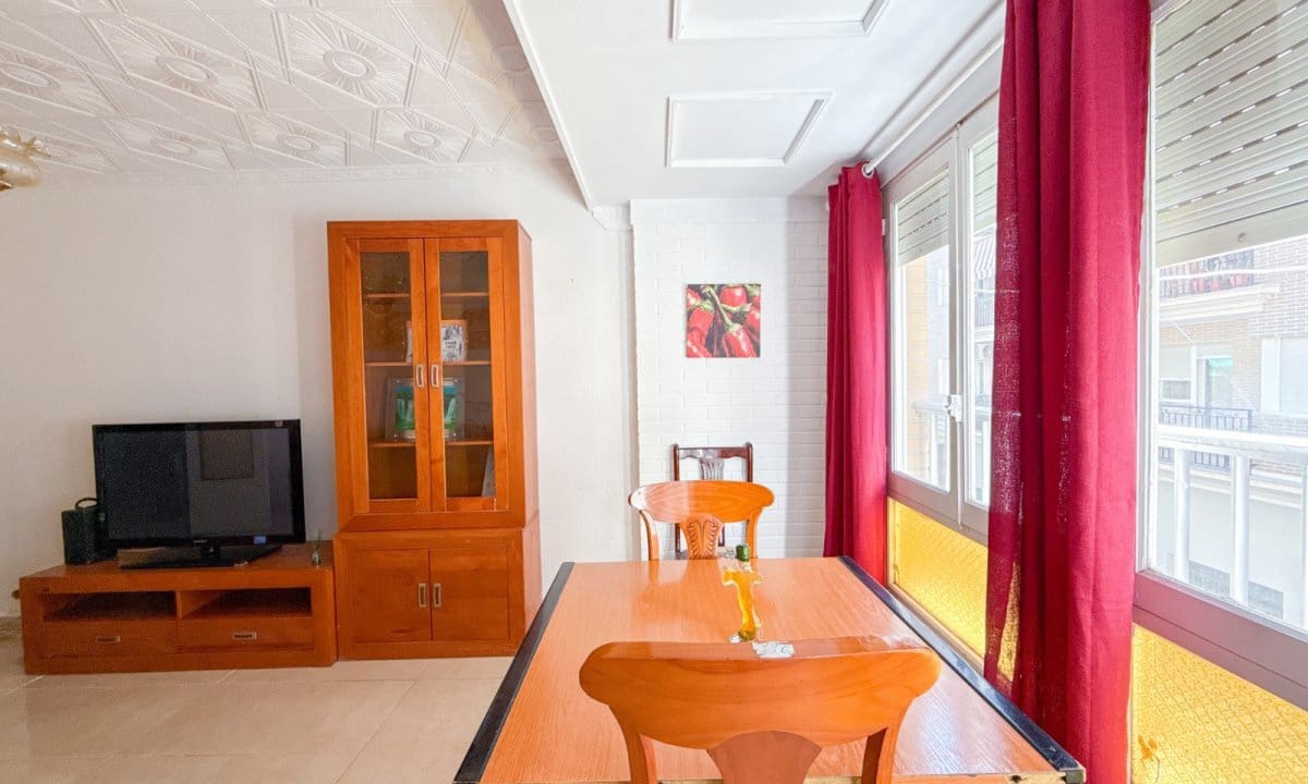 4 bedroom Flat for sale in Aguilas - € 120,000 (Ref: 9436605)