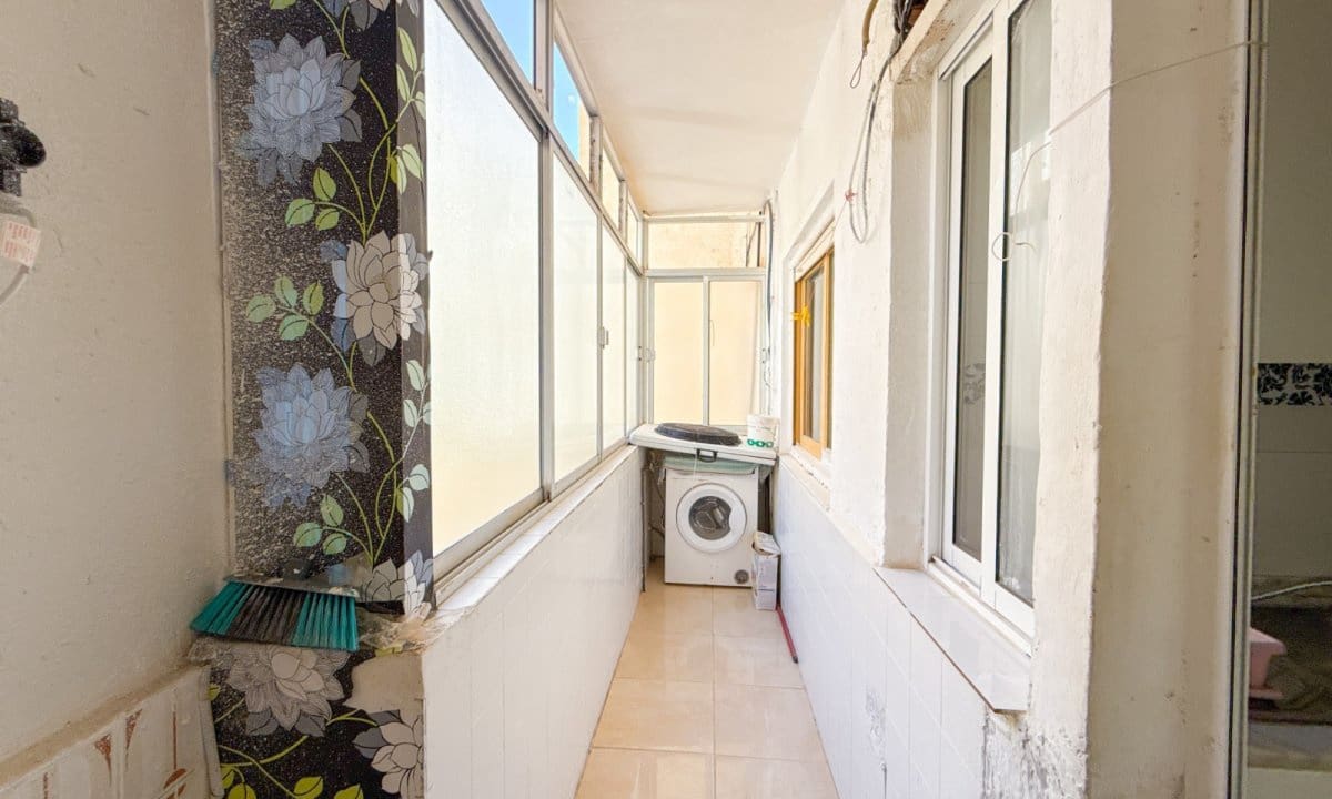 4 bedroom Flat for sale in Aguilas - € 120,000 (Ref: 9436605)