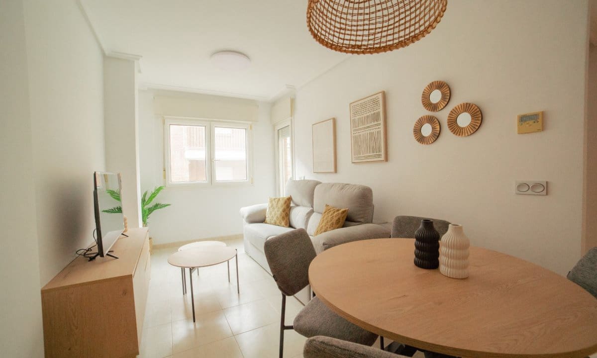 2 bedroom Apartment for sale in Aguilas - € 175,000 (Ref: 9481671)