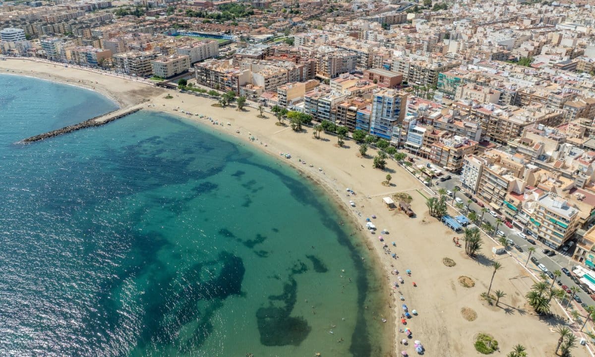 Commercial for sale in Aguilas with garage - € 340,000 (Ref: 9719325)