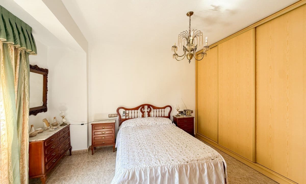 Chalet de 4 habitaciones en Aguilas en venta con garaje - 360.000 € (Ref: 9734214)