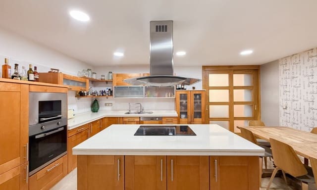 4 sovrum Takvåning till salu i Casco Antiguo, Aguilas med garage - 620 000 € (Ref: 9796539)