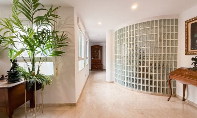 4 sovrum Takvåning till salu i Casco Antiguo, Aguilas med garage - 620 000 € (Ref: 9796539)