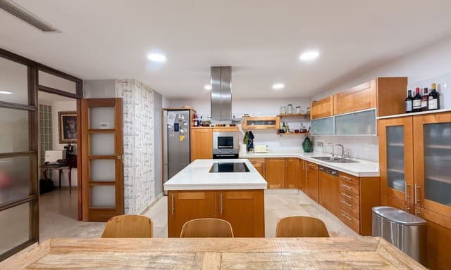 4 sovrum Takvåning till salu i Casco Antiguo, Aguilas med garage - 620 000 € (Ref: 9796539)