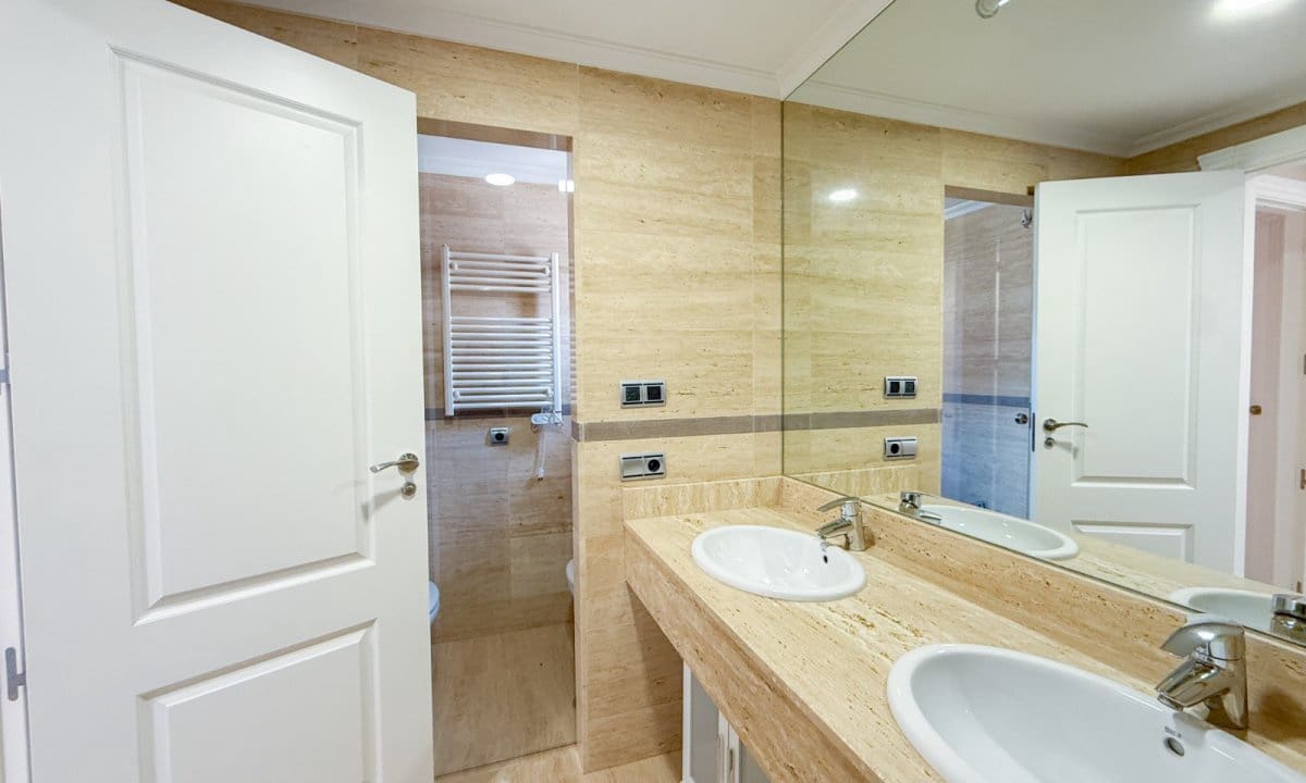 Ático de 2 habitaciones en Aguilas en venta con piscina garaje - 325.000 € (Ref: 9803848)