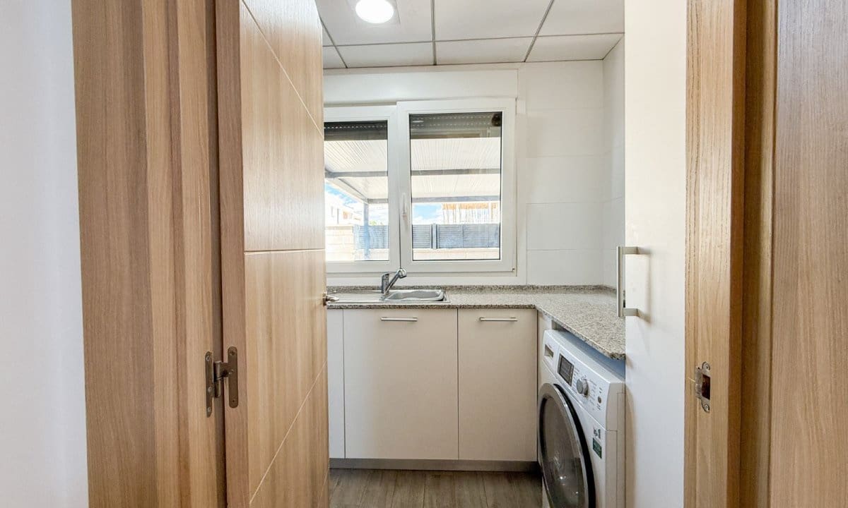4 bedroom Villa for sale in Aguilas with garage - € 695,000 (Ref: 9838774)