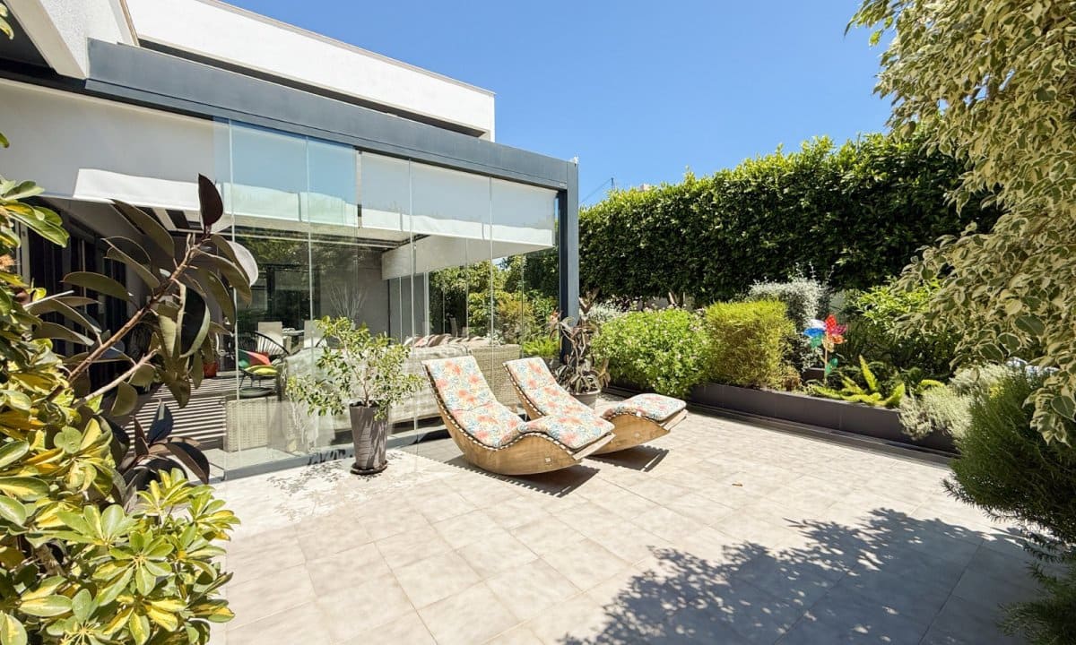 4 bedroom Villa for sale in Aguilas with garage - € 695,000 (Ref: 9838774)