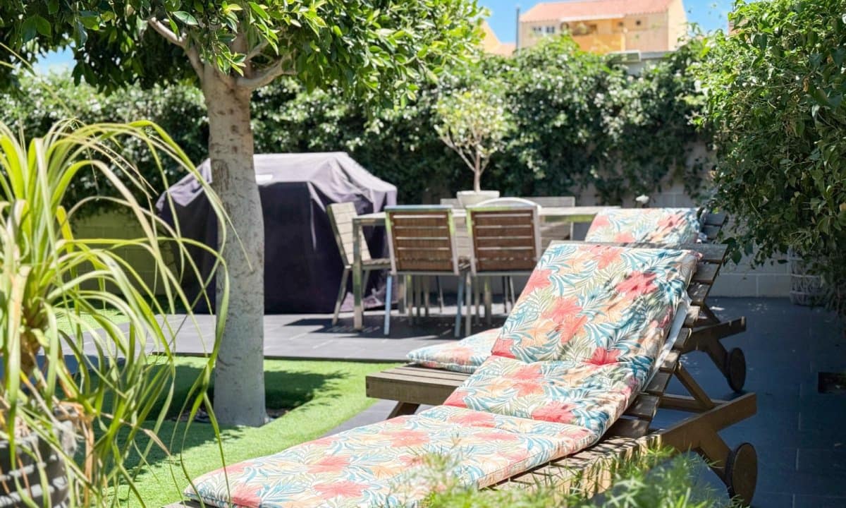 4 bedroom Villa for sale in Aguilas with garage - € 695,000 (Ref: 9838774)