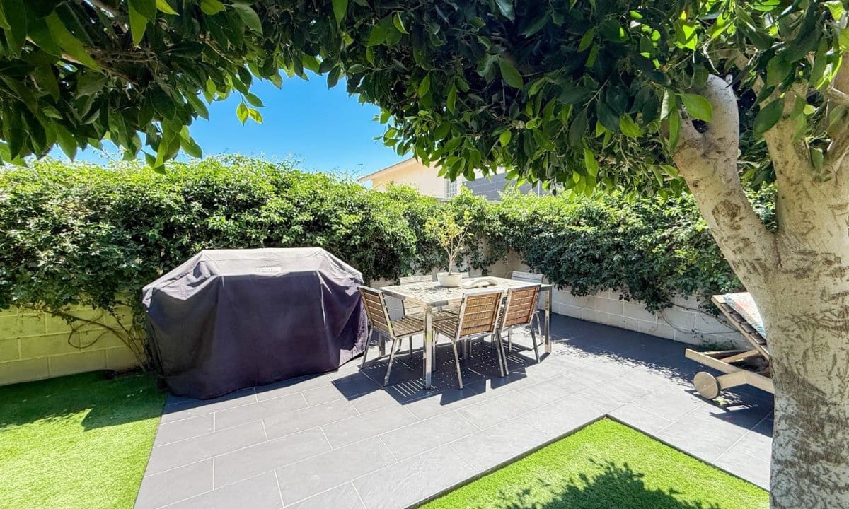 4 bedroom Villa for sale in Aguilas with garage - € 695,000 (Ref: 9838774)
