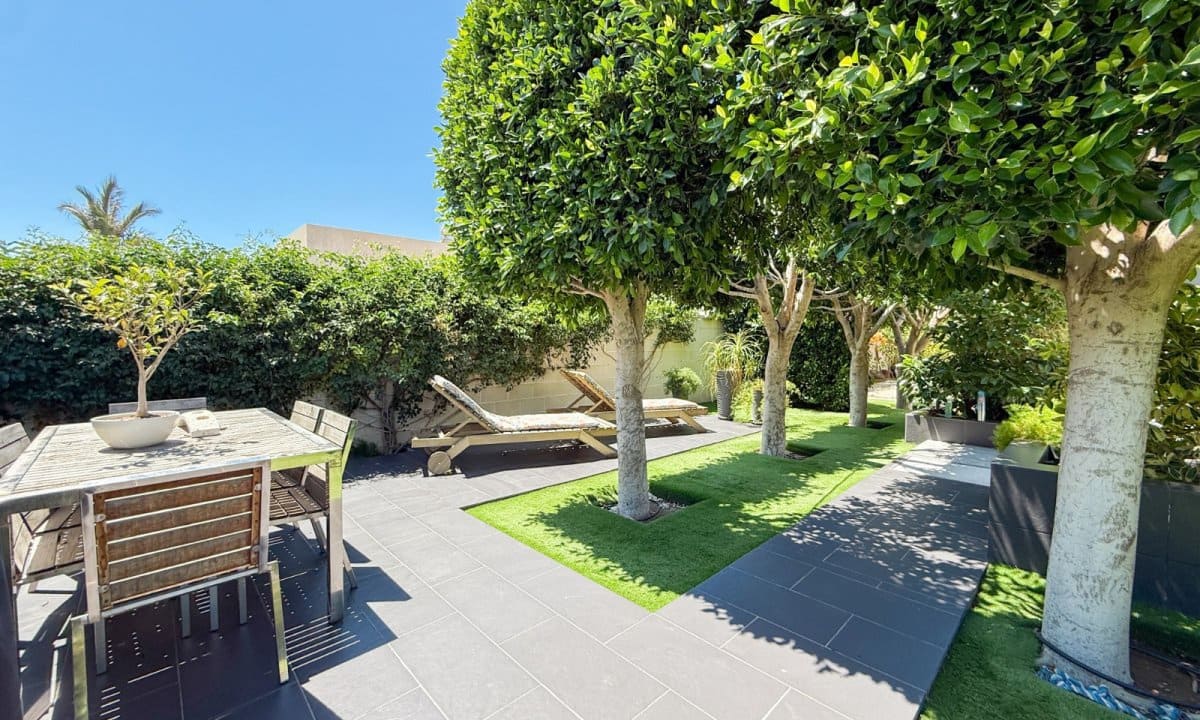 4 bedroom Villa for sale in Aguilas with garage - € 695,000 (Ref: 9838774)