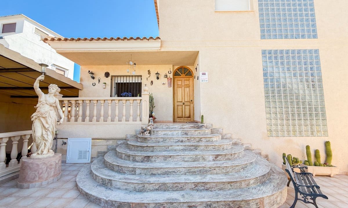 4 soveværelse Villa til salg i Aguilas med swimmingpool garage - € 340.000 (Ref: 9850773)