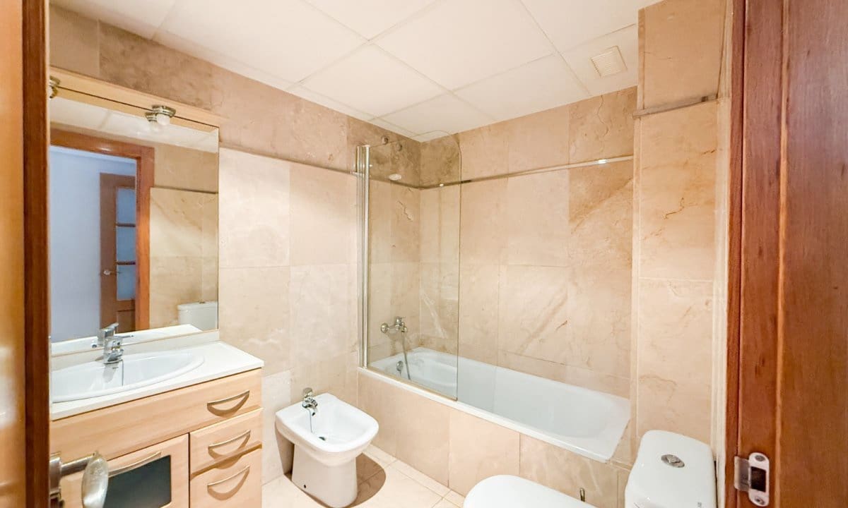 3 bedroom Apartment for sale in Aguilas - € 250,000 (Ref: 9877718)