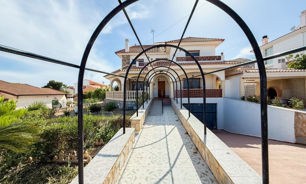 4 sypialnia Willa na sprzedaż w Calabardina z garażem - 420 000 € (Ref: 9919178)