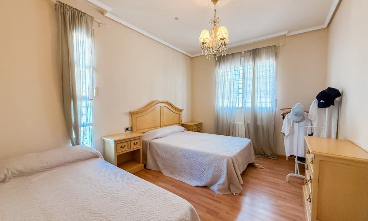 3 sypialnia Apartament na sprzedaż w Calarreona z basenem garażem - 630 000 € (Ref: 9996488)