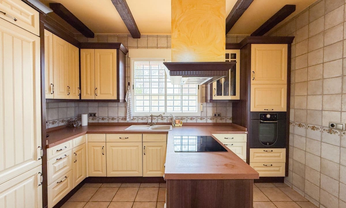 3 sypialnia Apartament na sprzedaż w Calarreona z basenem garażem - 630 000 € (Ref: 9996488)