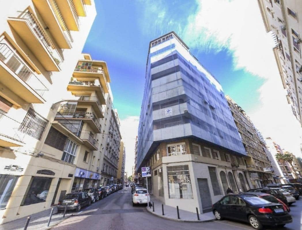 Piso de 3 habitaciones en Málaga ciudad en venta - 620.833 € (Ref: 10111024)
