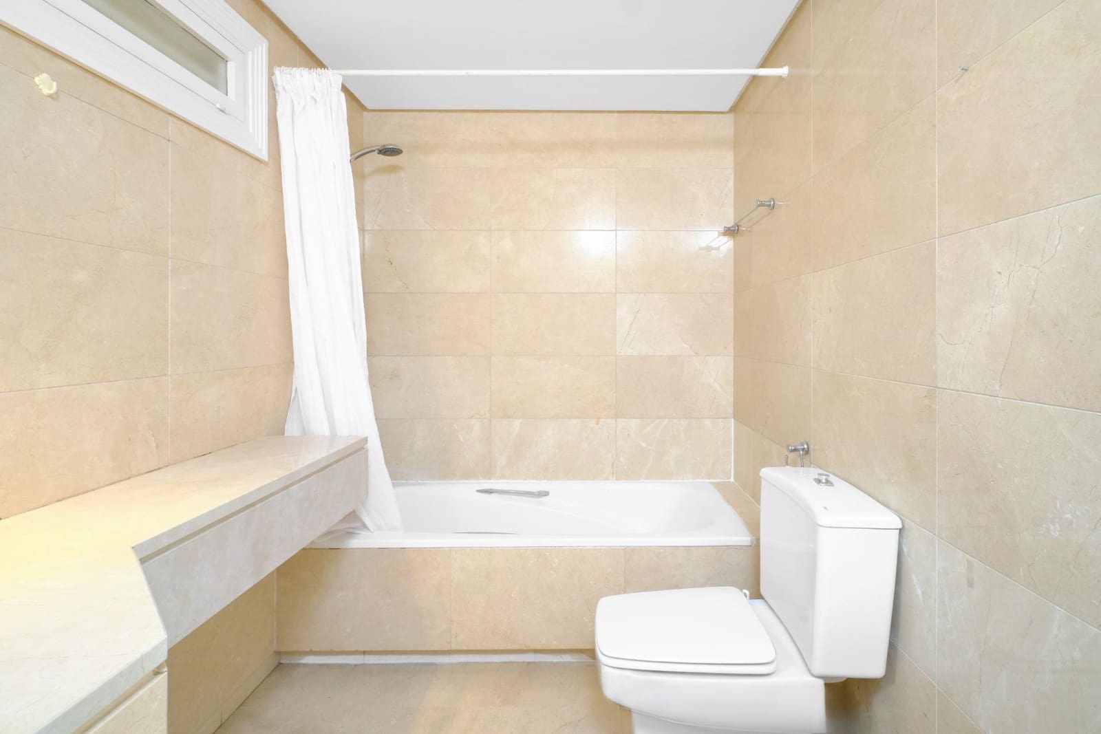 2 bedroom Apartment for sale in Marbella with pool garage - € 660,000 (Ref: 10155295)
