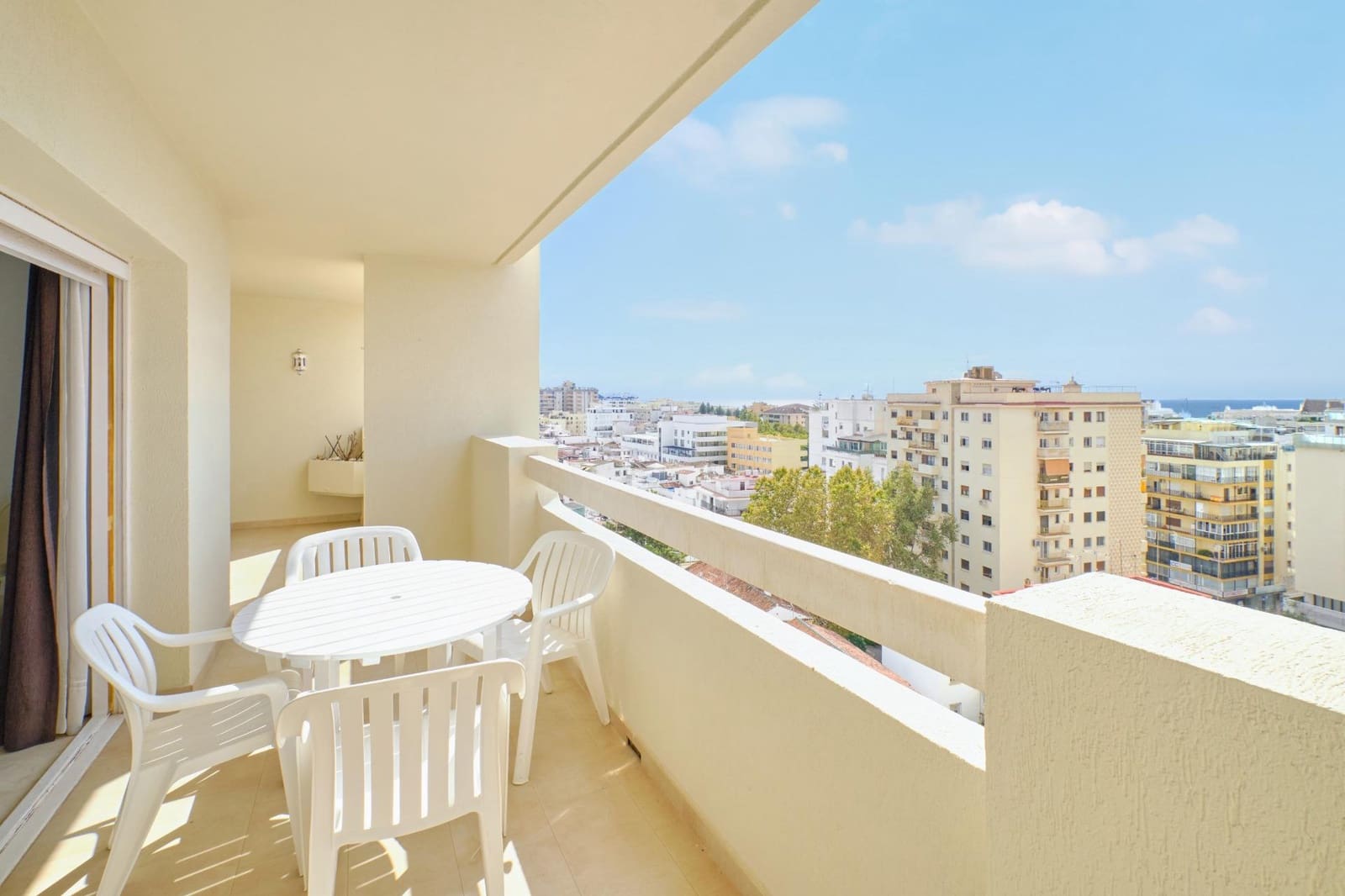 2 bedroom Apartment for sale in Marbella with pool garage - € 660,000 (Ref: 10155295)