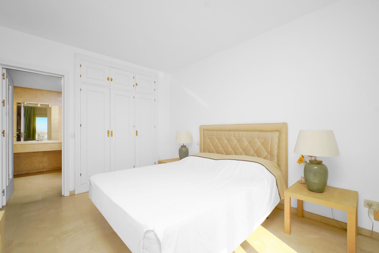 2 bedroom Apartment for sale in Marbella with pool garage - € 660,000 (Ref: 10155295)