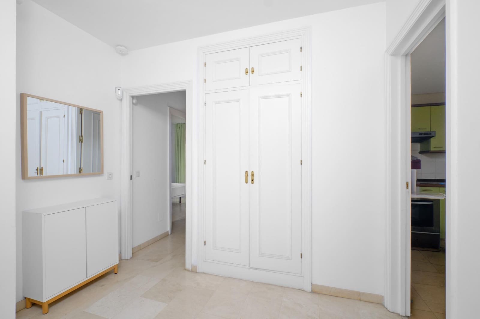 2 bedroom Apartment for sale in Marbella with pool garage - € 660,000 (Ref: 10155295)