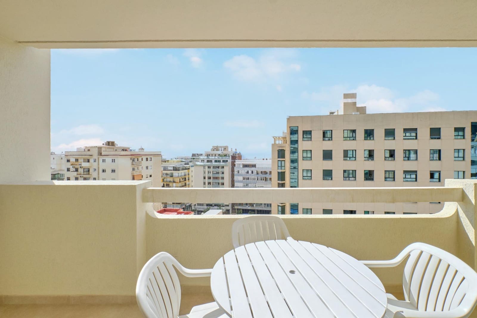 2 bedroom Apartment for sale in Marbella with pool garage - € 660,000 (Ref: 10155295)