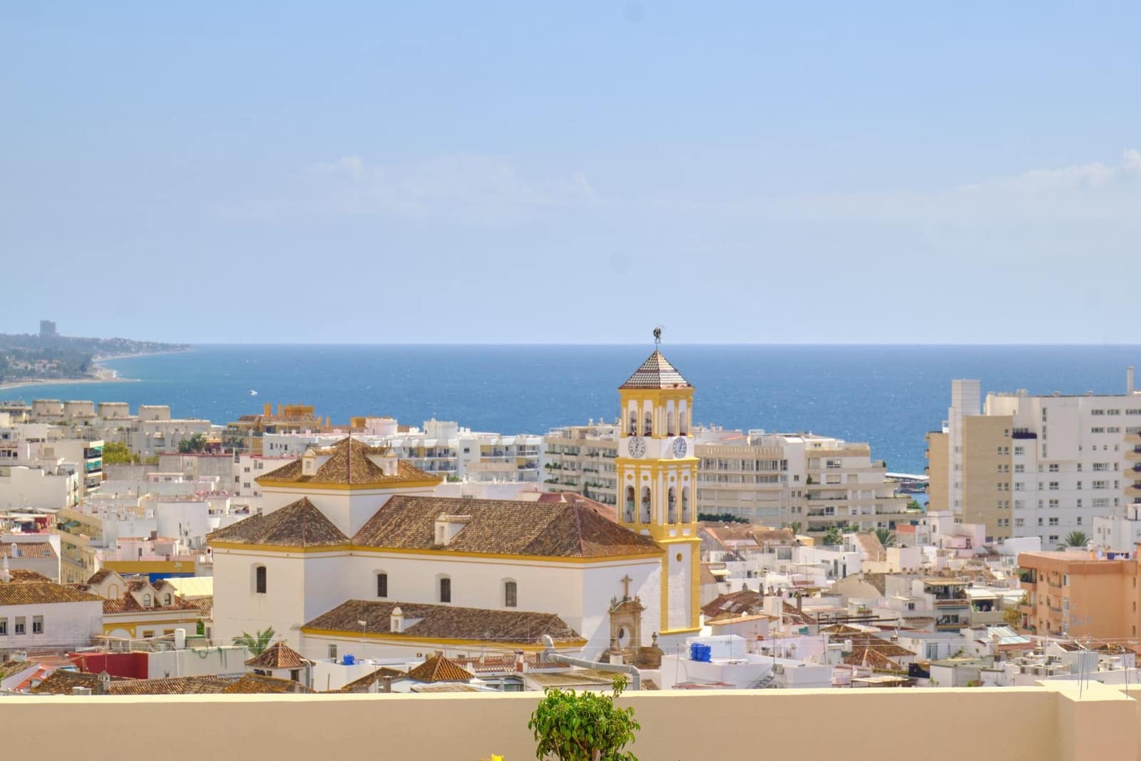 2 bedroom Apartment for sale in Marbella with pool garage - € 660,000 (Ref: 10155295)