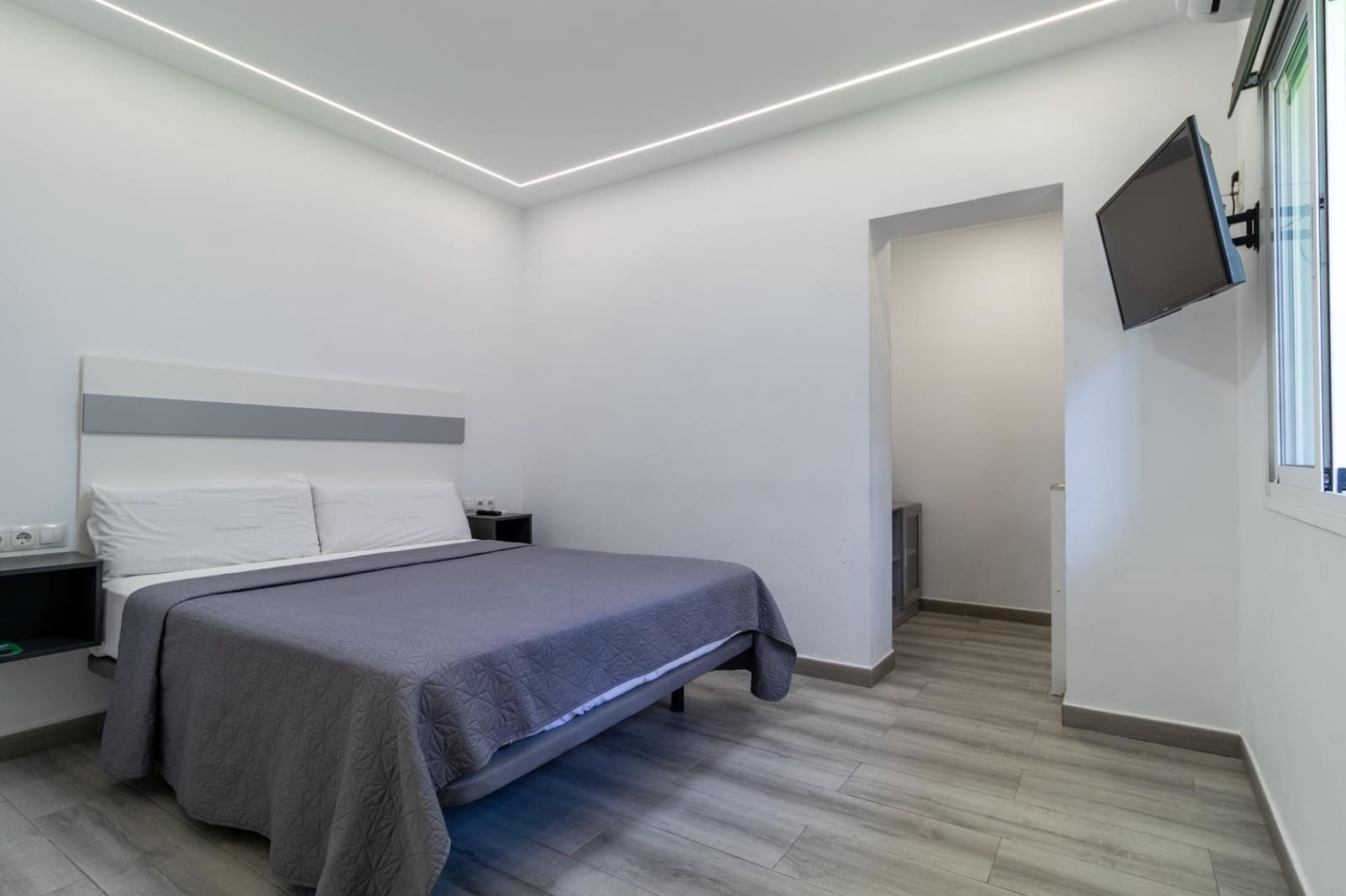 Hotel de 10 habitaciones en Fuengirola en venta con garaje - 1.698.653 € (Ref: 9369123)